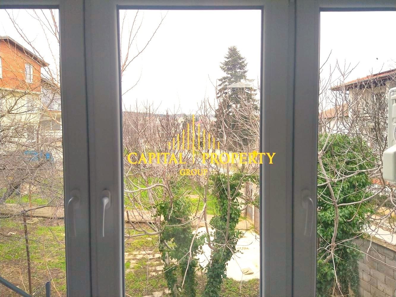 Тристаен апартамент, в малка сграда с ПМ, Траката, Варна - 0