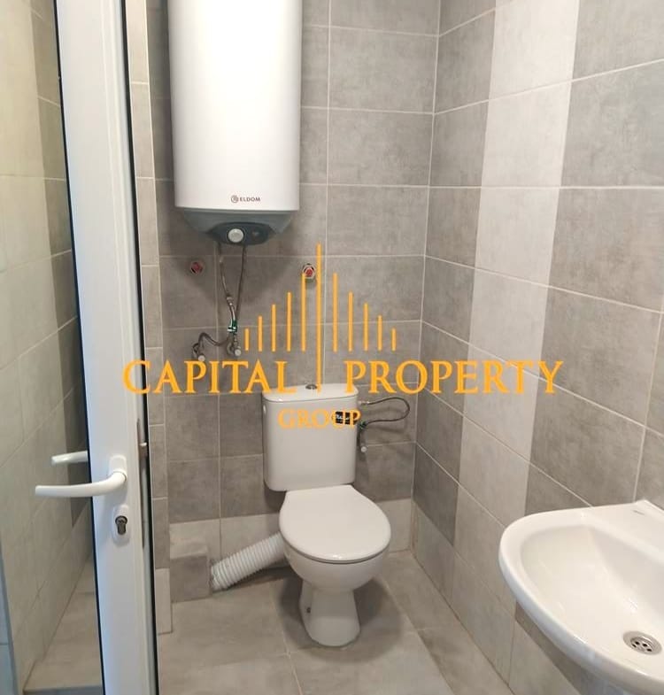 Тристаен апартамент, в малка сграда с ПМ, Траката, Варна - 0