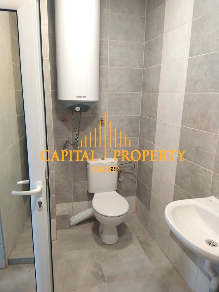 Тристаен апартамент, в малка сграда с ПМ, Траката, Варна - 0