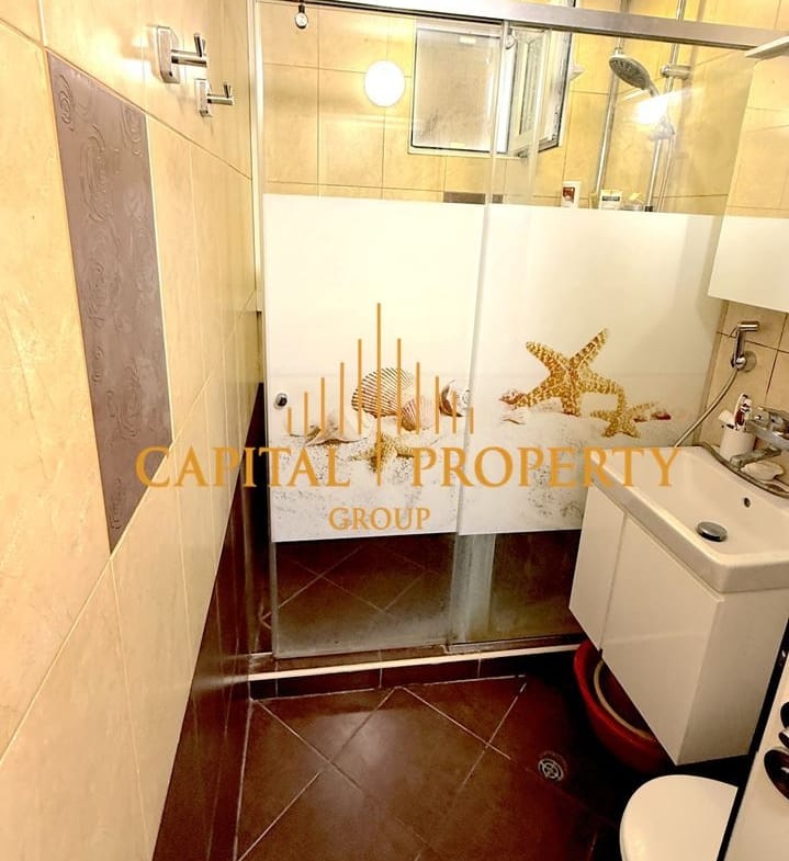 Тристаен обзаведен апартамент 75м2 в. кв. Левски, гр. Варна - 0