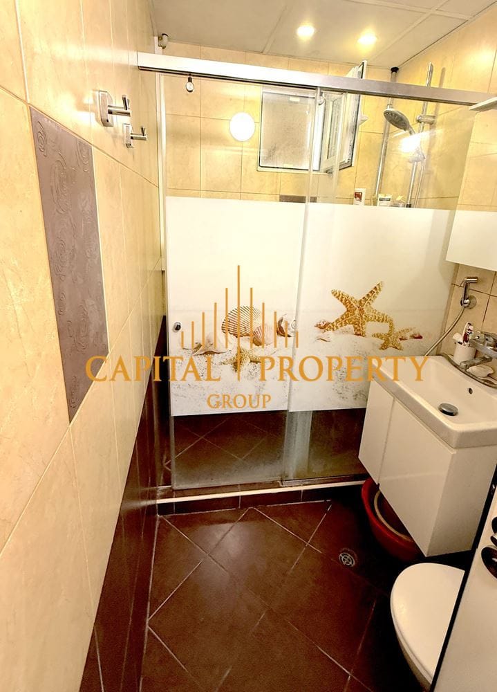 Тристаен обзаведен апартамент 75м2 в. кв. Левски, гр. Варна - 0