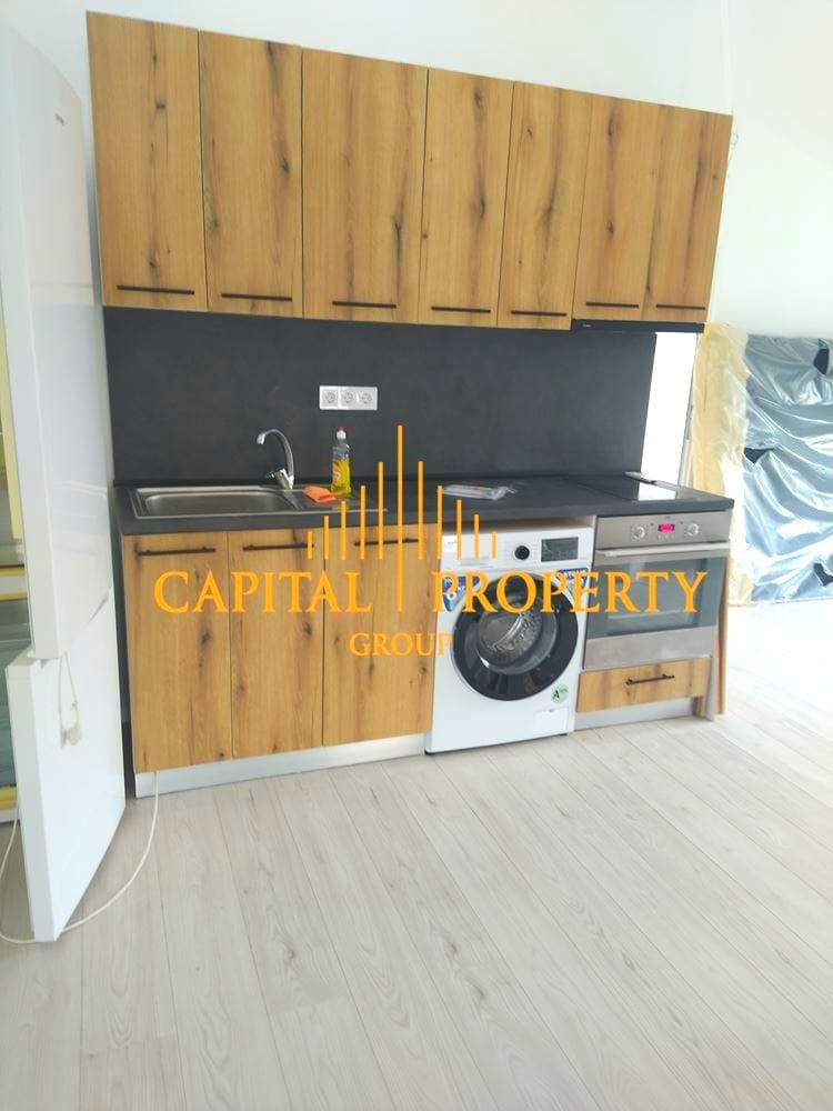 Тристаен апартамент, в малка сграда с ПМ, Траката, Варна - 0