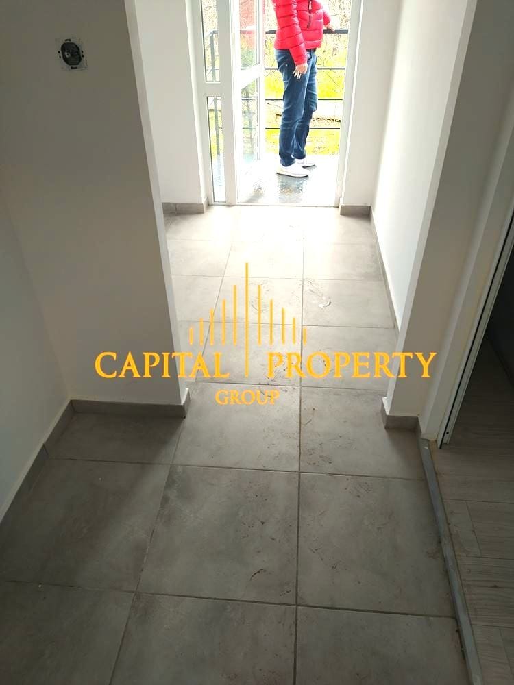 Тристаен апартамент, в малка сграда с ПМ, Траката, Варна - 0