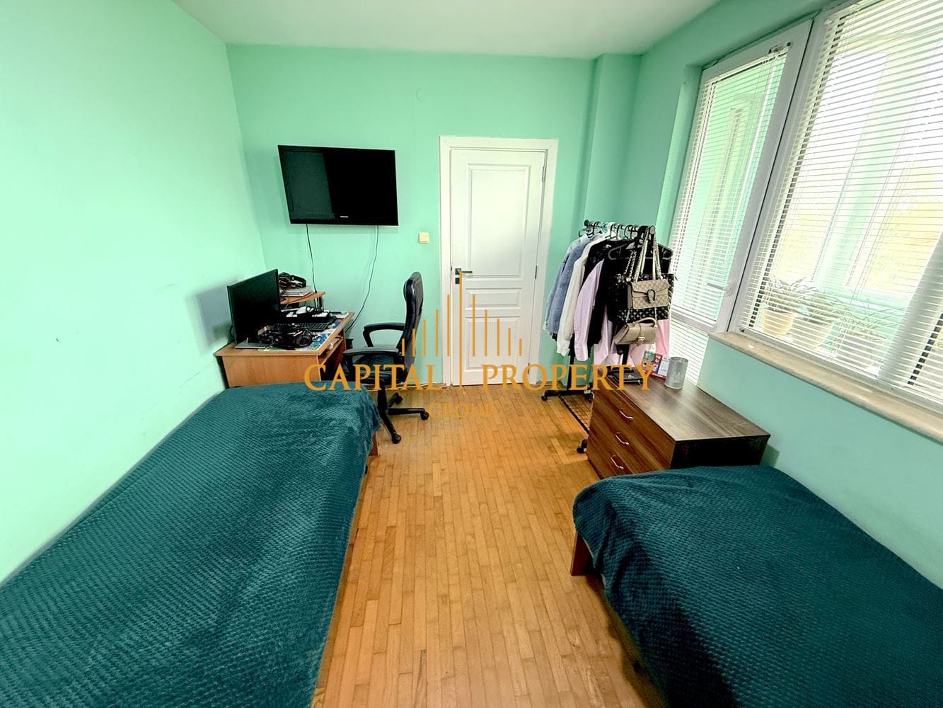 Тристаен обзаведен апартамент 75м2 в. кв. Левски, гр. Варна - 0