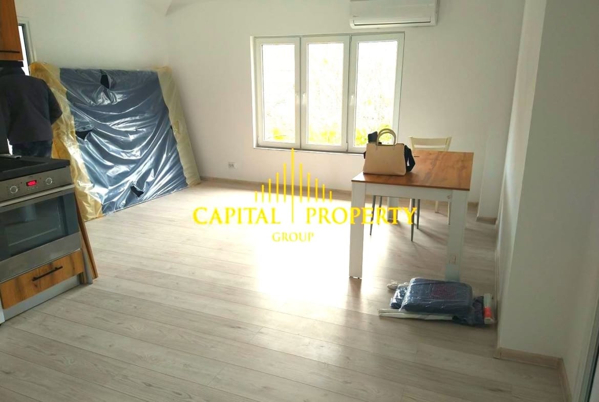 Тристаен апартамент, в малка сграда с ПМ, Траката, Варна - 0
