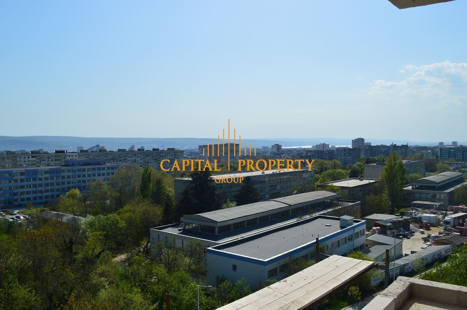 Тристаен в кв. Левски с двоен гараж - 0