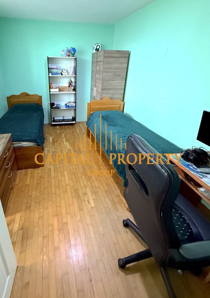 Тристаен обзаведен апартамент 75м2 в. кв. Левски, гр. Варна - 0