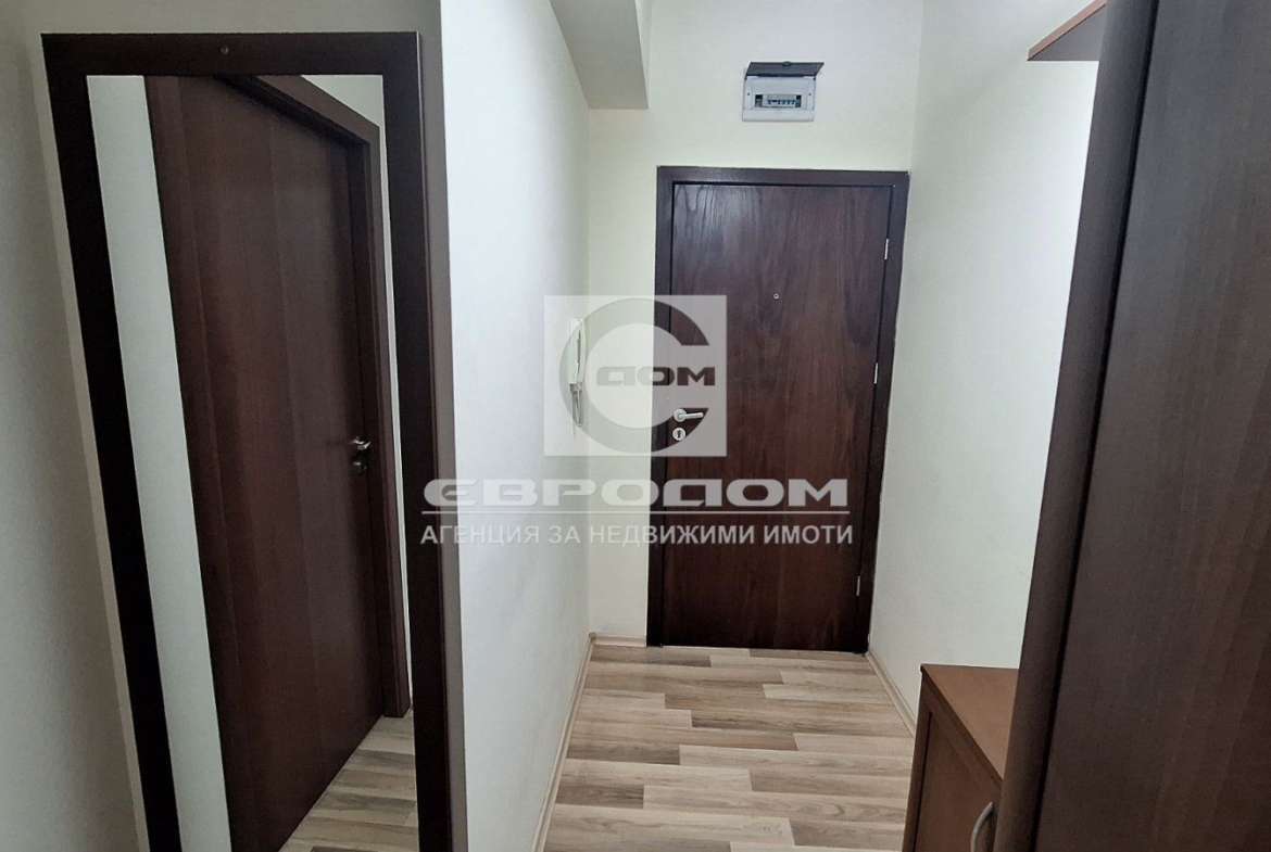 Продавам обзаведен 1- стаен апартамент в кв. Железник - 0