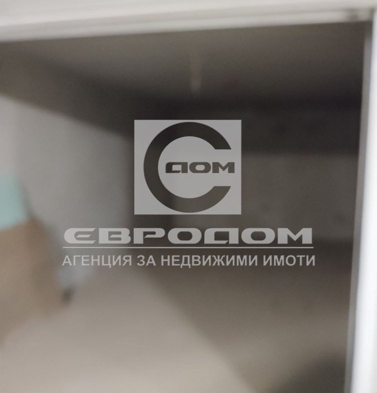 Продавам гараж в нова сграда до девето ОУ - 0