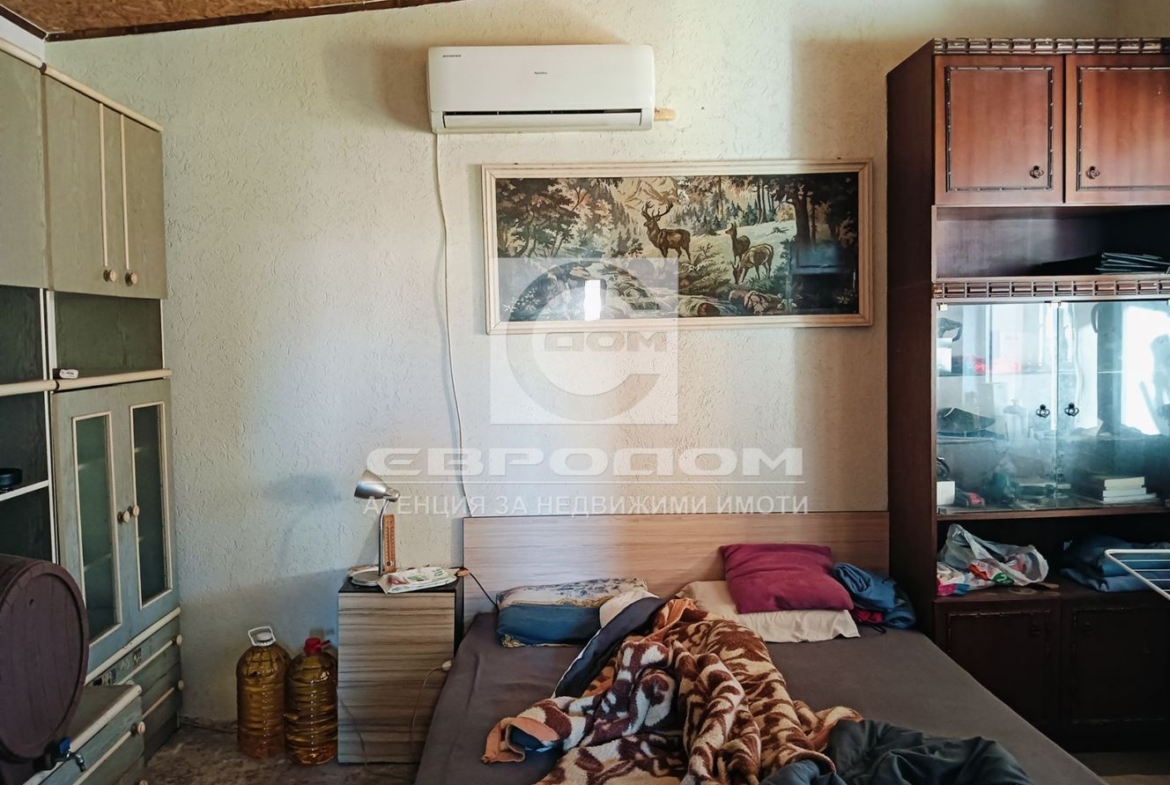 Продавам парцел в Индустриална зона - Изток - 0
