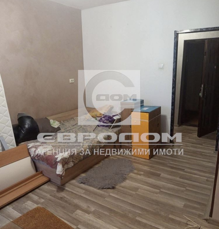Продавам гарсониера в кв. Три Чучура - Юг - 0