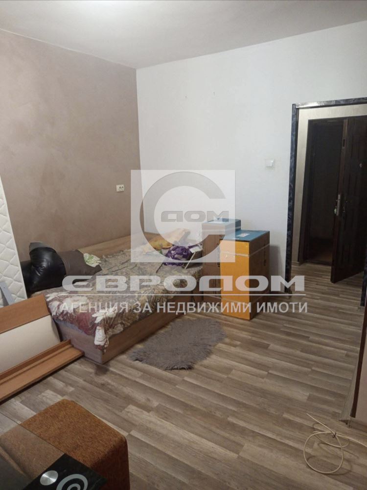 Продавам гарсониера в кв. Три Чучура - Юг - 0