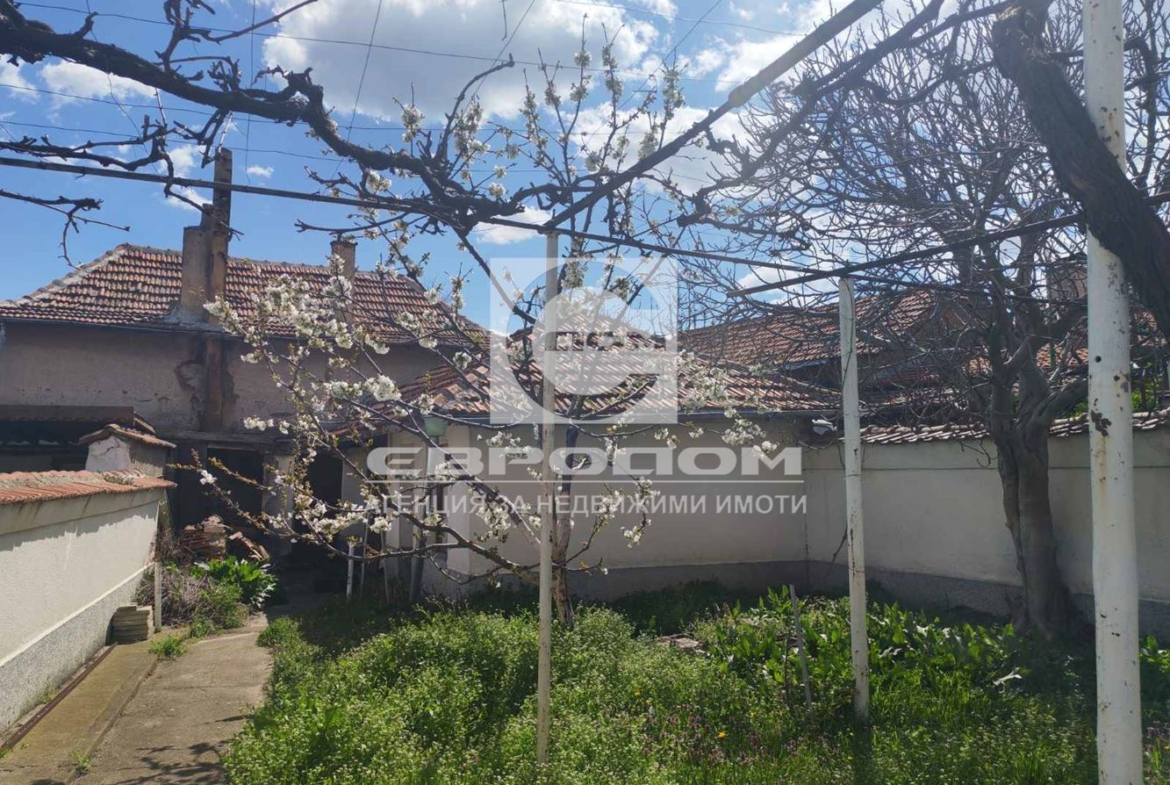 Продавам къща в град Мъглиж - 0