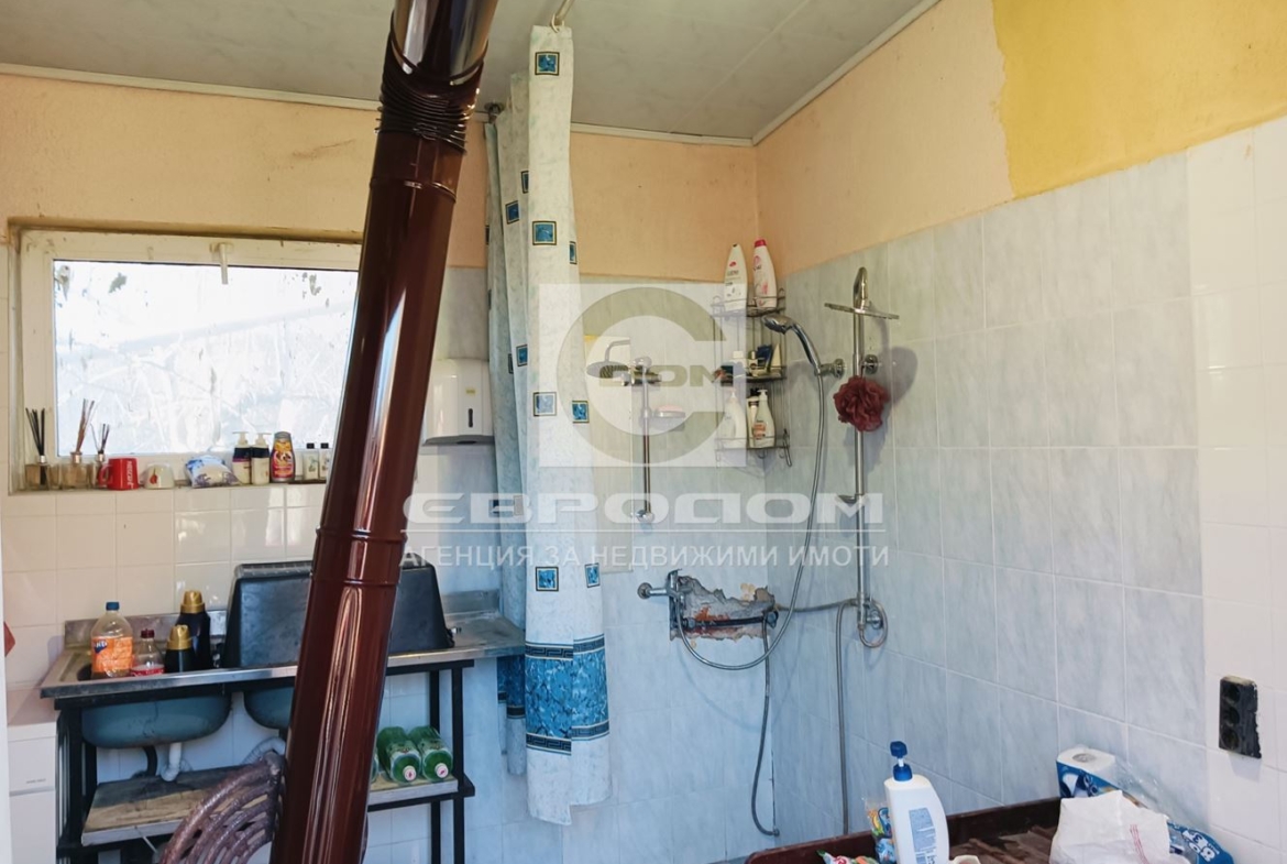 Продавам парцел в Индустриална зона - Изток - 0
