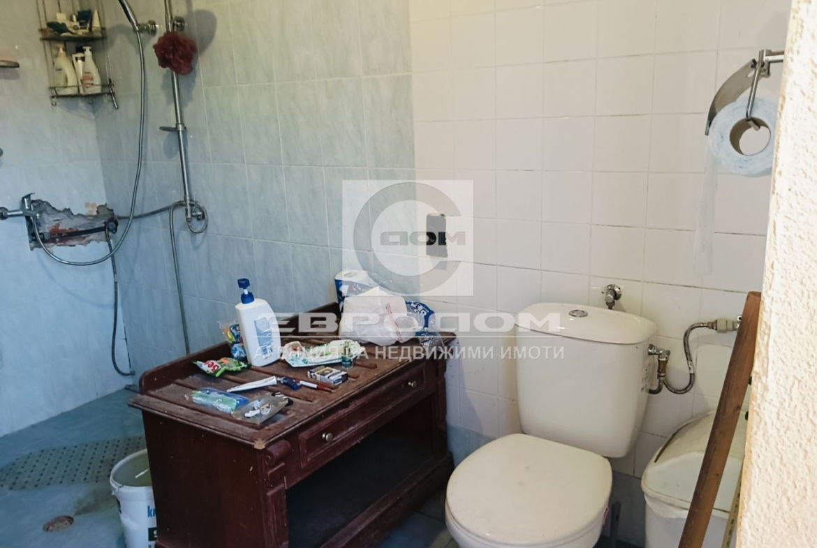 Продавам парцел в Индустриална зона - Изток - 0