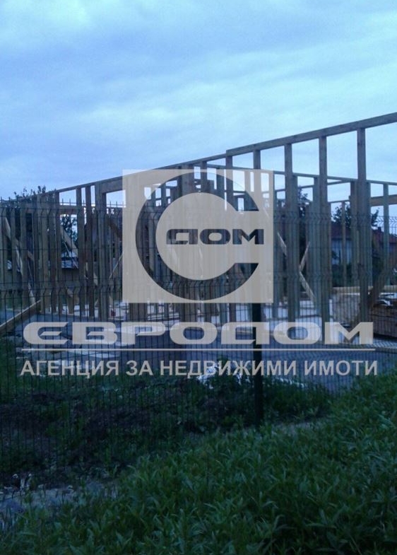 Нова къща в с. Малко Кадиево - 0