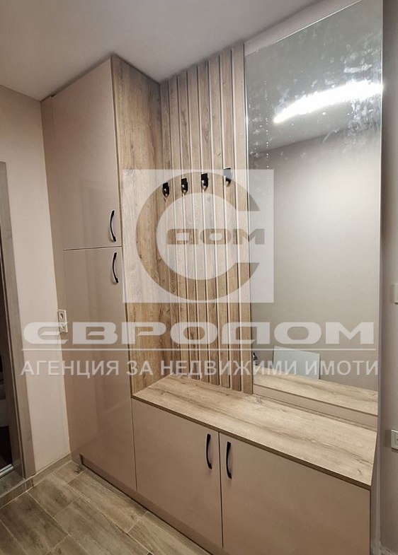 Под наем 3- стаен, нов, в квартал Железник - 0