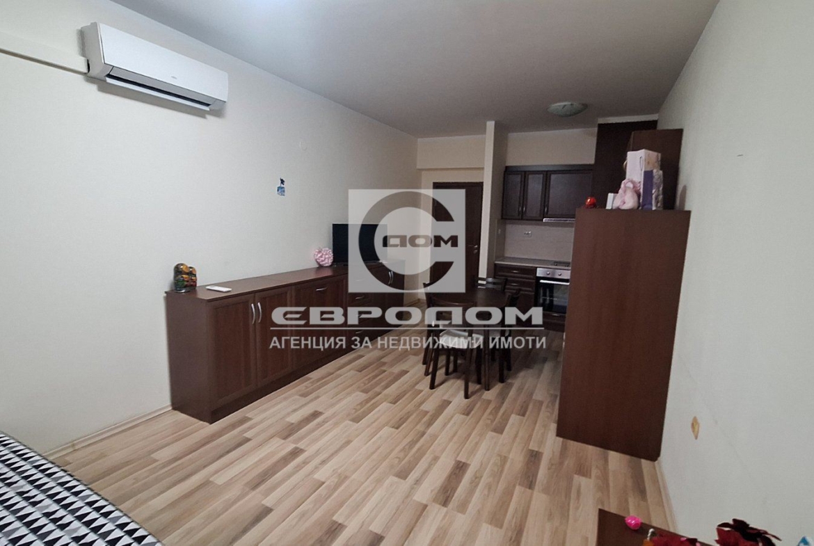 Продавам обзаведен 1- стаен апартамент в кв. Железник - 0