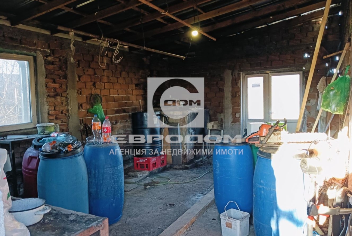 Продавам парцел в Индустриална зона - Изток - 0
