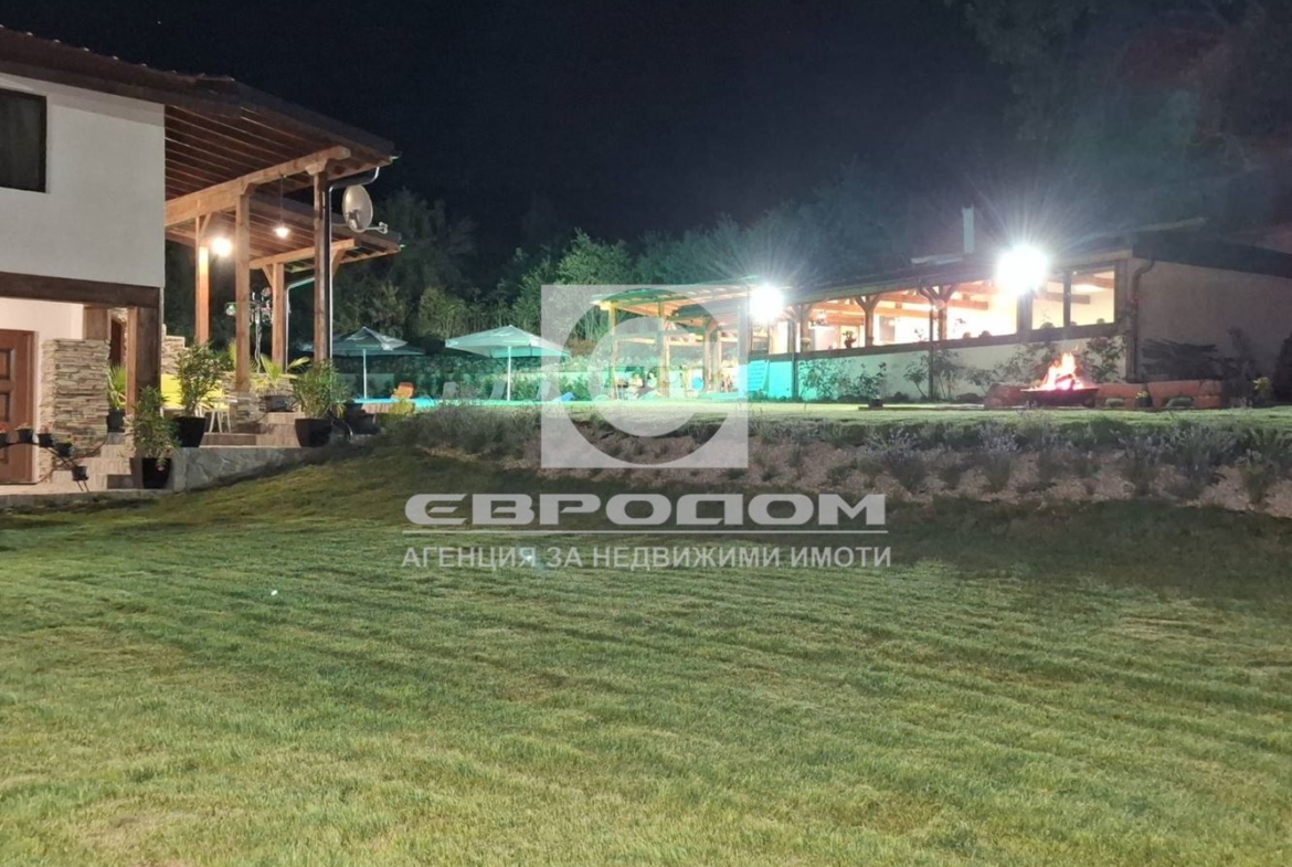 Нова къща за гости в село Елхово - 0